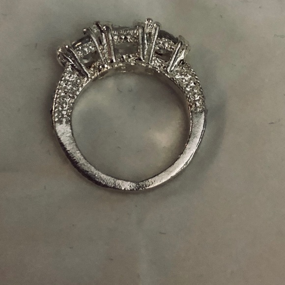 Ring - Picture 2 of 2